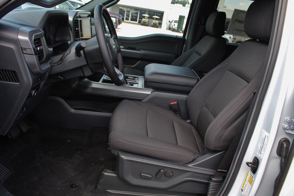 2025 Ford F-150 XLT - Photo 17