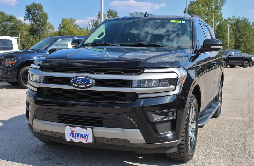 2022 Ford Expedition XLT photo 2