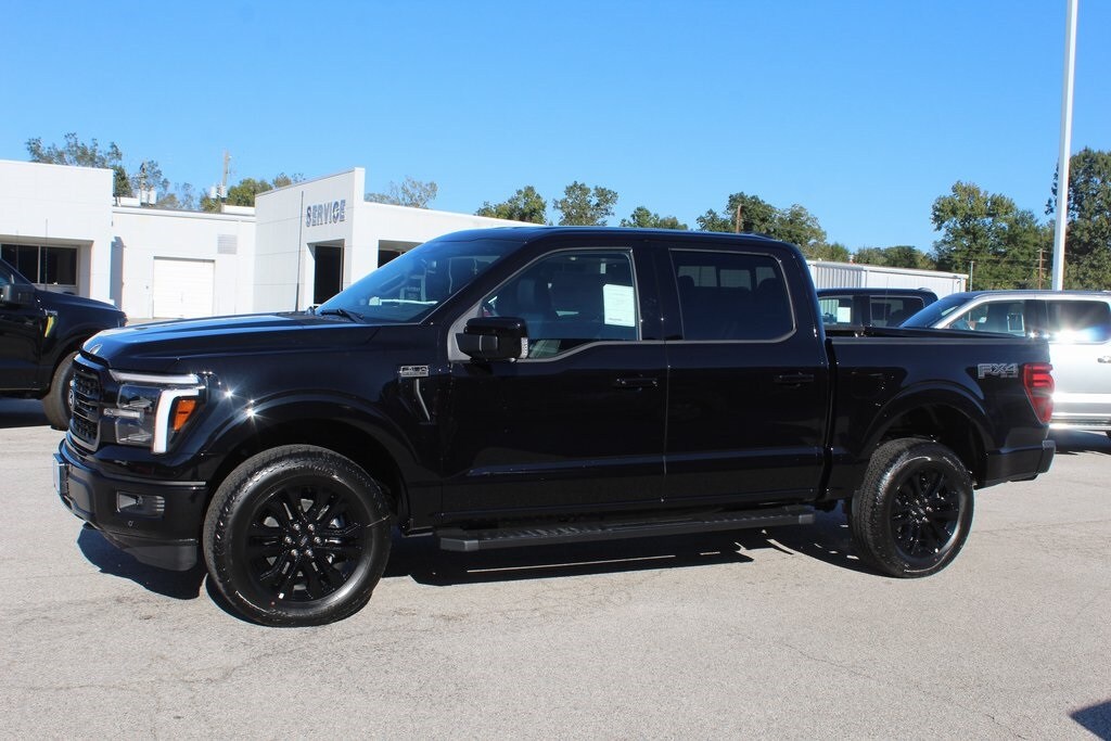 New 2025 Ford F-150 Lariat TRUCK