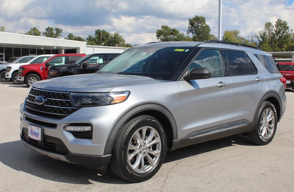 2021 Ford Explorer XLT photo 2