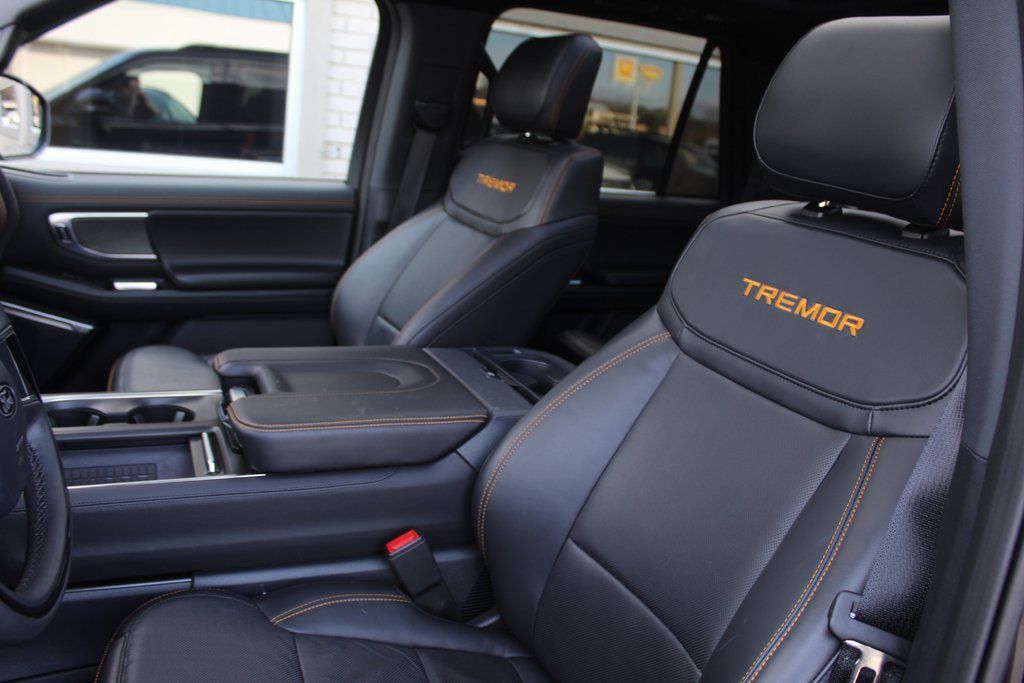 2025 Ford Expedition Tremor - Photo 14
