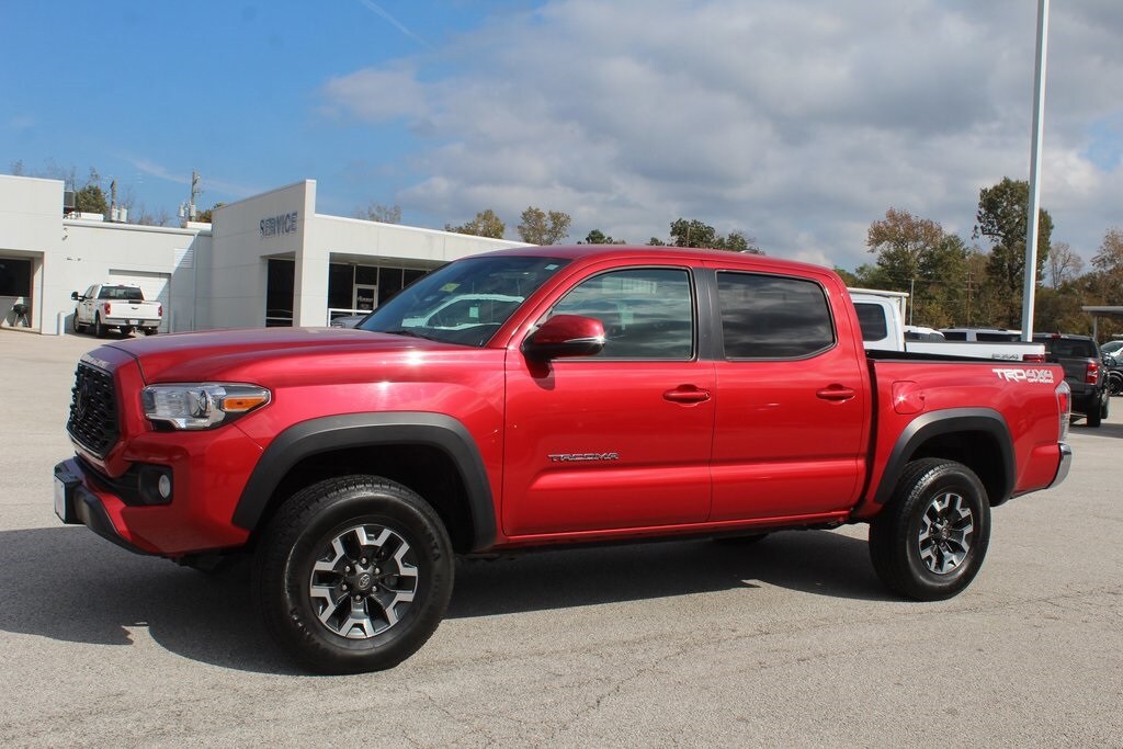 2023 Toyota Tacoma 4x4 TRD Off-Road photo 2