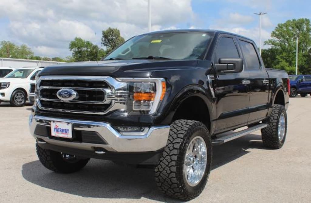 Used 2021 Ford F-150 XLT Crew Cab Truck