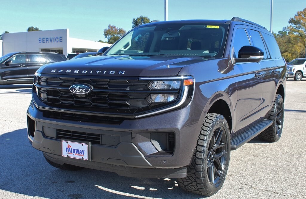 2025 Ford Expedition photo 4