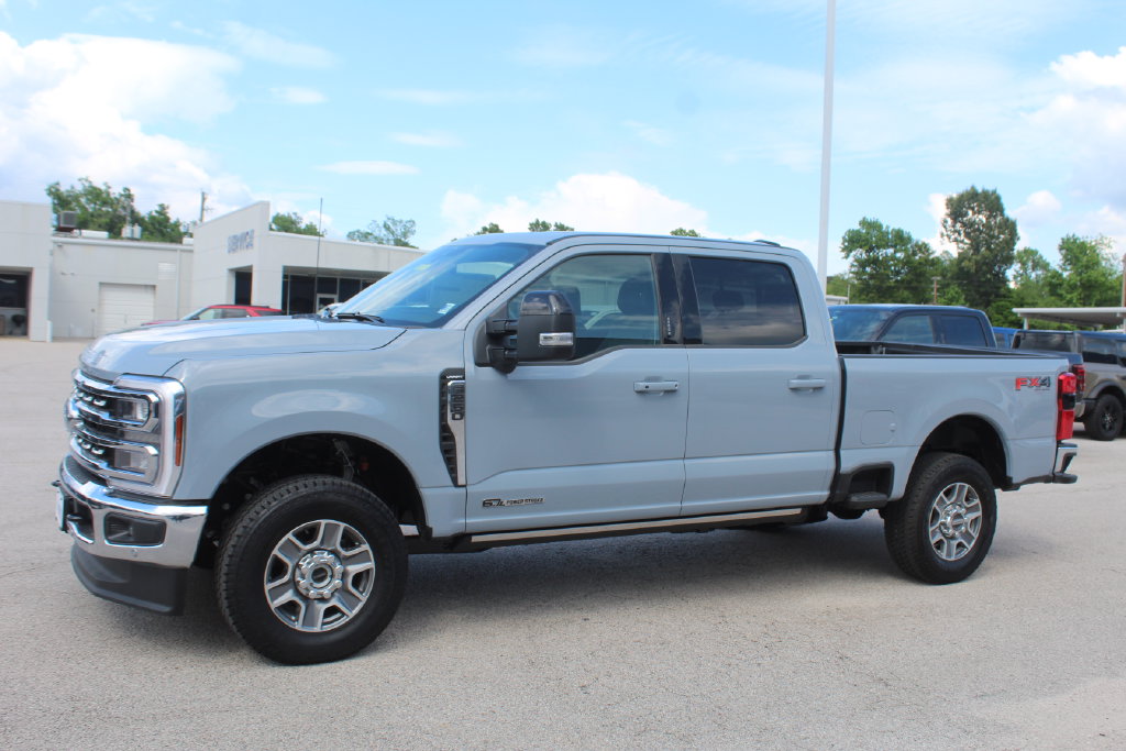 2026 Ford F-250 Super Duty Lariat - Photo 3