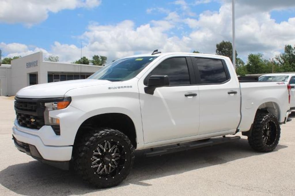 Used 2024 Chevrolet Silverado 1500 Custom Crew Cab Short Bed Truck