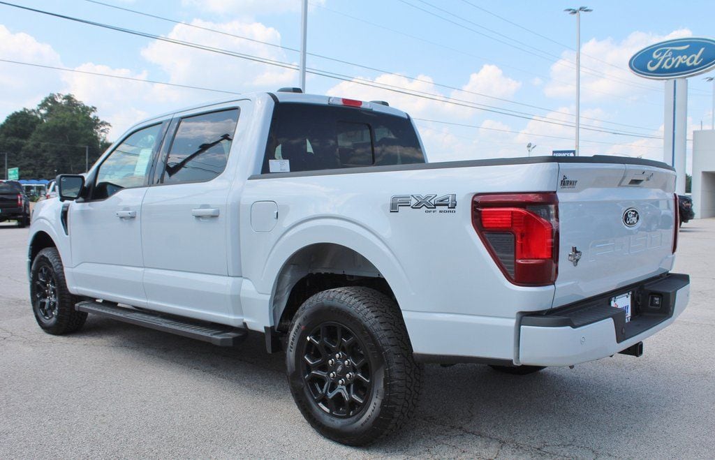 2025 Ford F-150 XLT - Photo 9