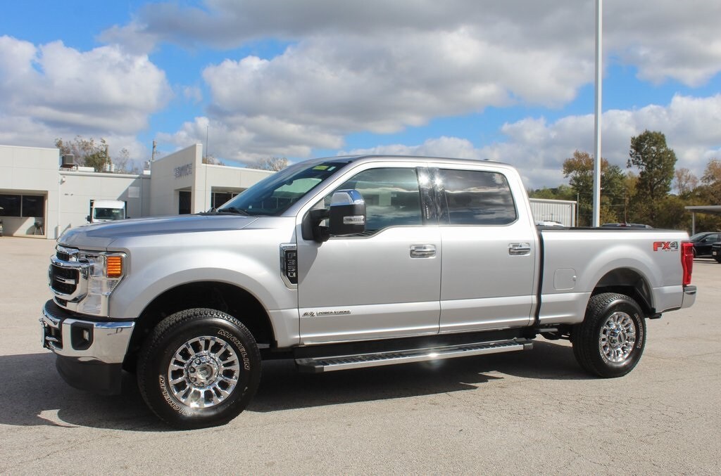 2021 Ford F-350 Lariat photo 2