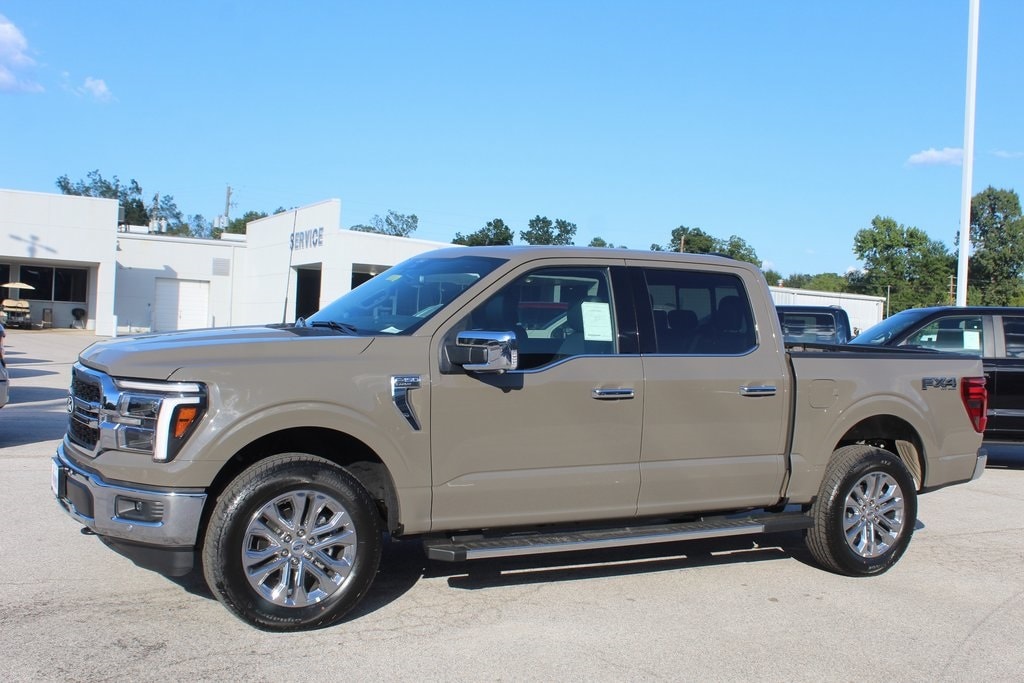 New 2025 Ford F-150 Lariat TRUCK