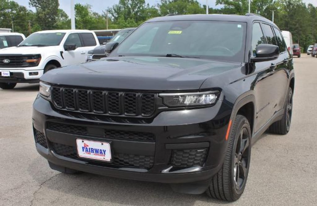 Used 2022 Jeep Grand Cherokee L Laredo SUV