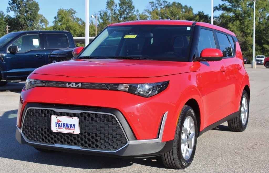 Used 2023 Kia Soul LX Hatchback