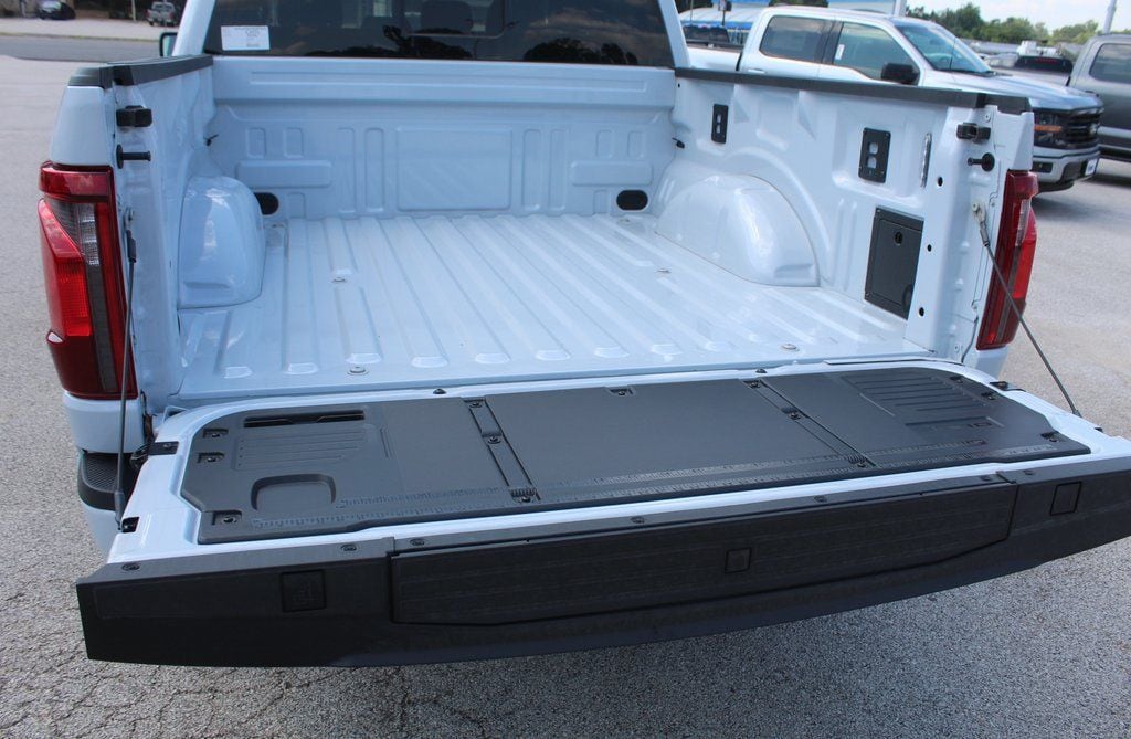 2025 Ford F-150 XLT - Photo 13