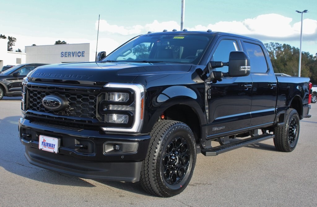 2026 Ford F-250 Lariat photo 2