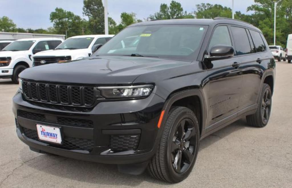 Used 2022 Jeep Grand Cherokee L Laredo SUV