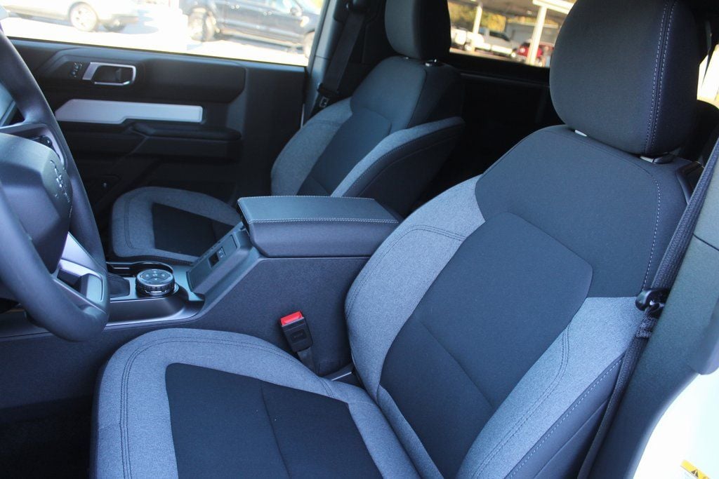 2025 Ford Bronco 2-Door Base - Photo 18
