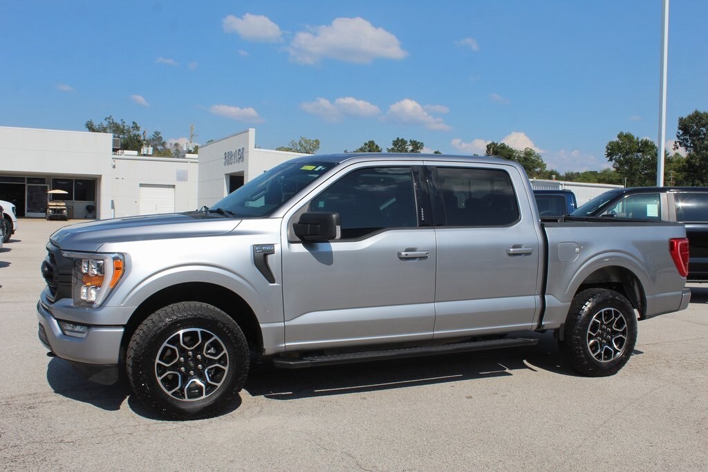 2023 Ford F-150 XLT photo 3
