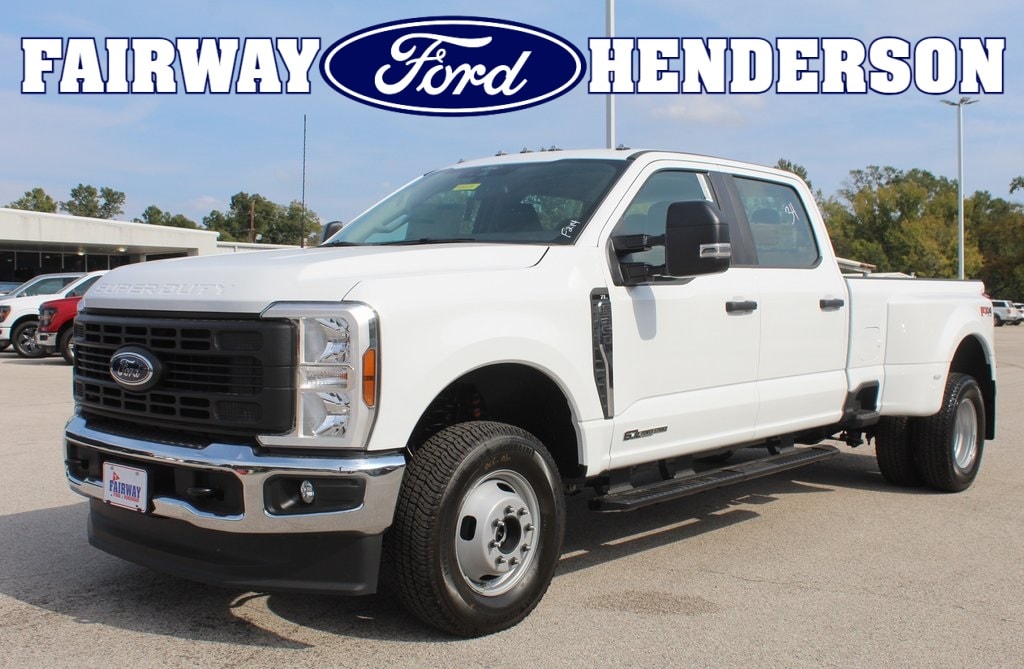 2026 Ford F-350 Super Duty XL's photo