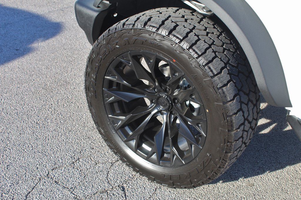 2025 Ford Bronco 2-Door Base - Photo 7