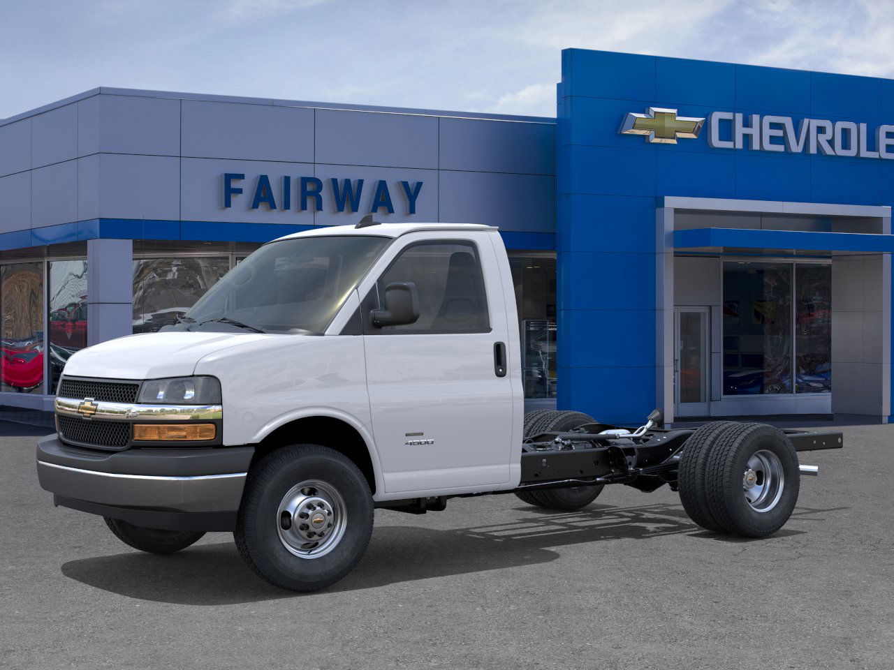 2025 Chevrolet Express 3500 Cutaway Van photo 2