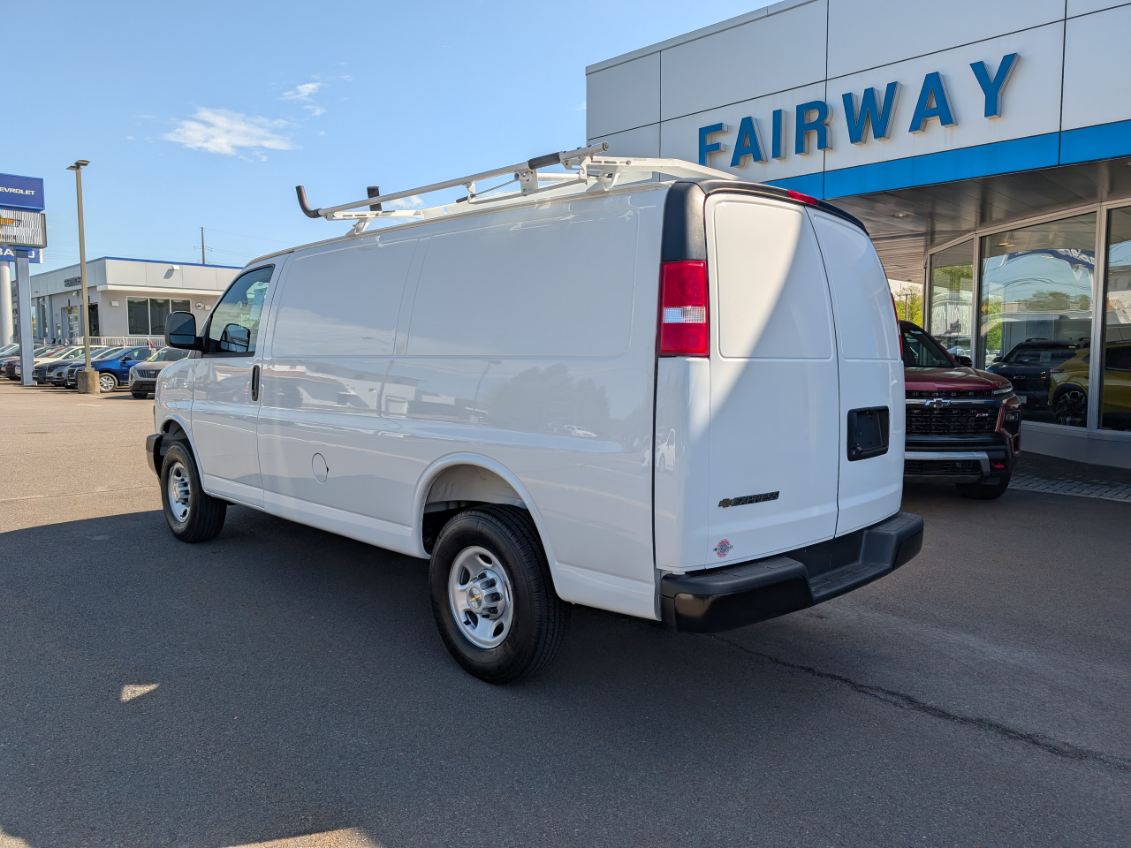 2025 Chevrolet Express Cargo 2500 Van photo 3