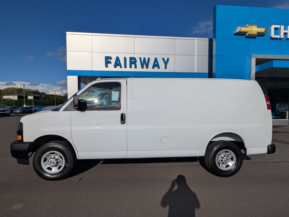 2025 Chevrolet Express Cargo 2500 Van photo 2