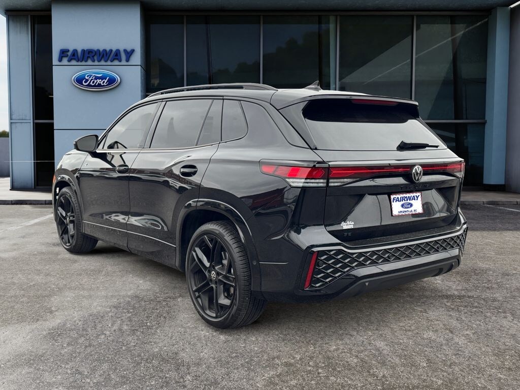 Used 2025 Volkswagen Tiguan SE R-Line Black Sport Utility