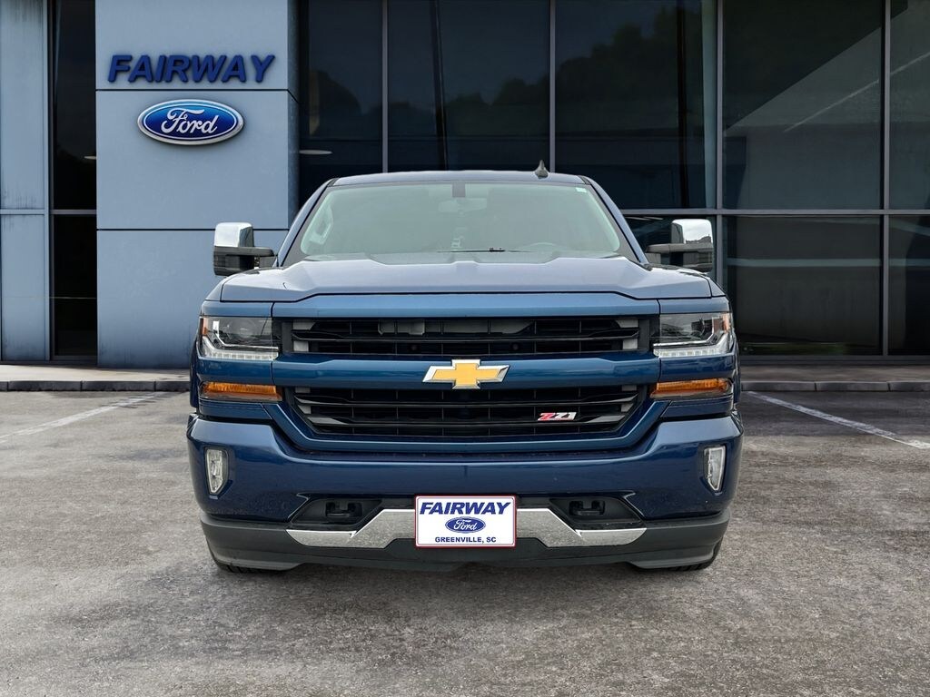 Used 2017 Chevrolet Silverado LT Crew Cab