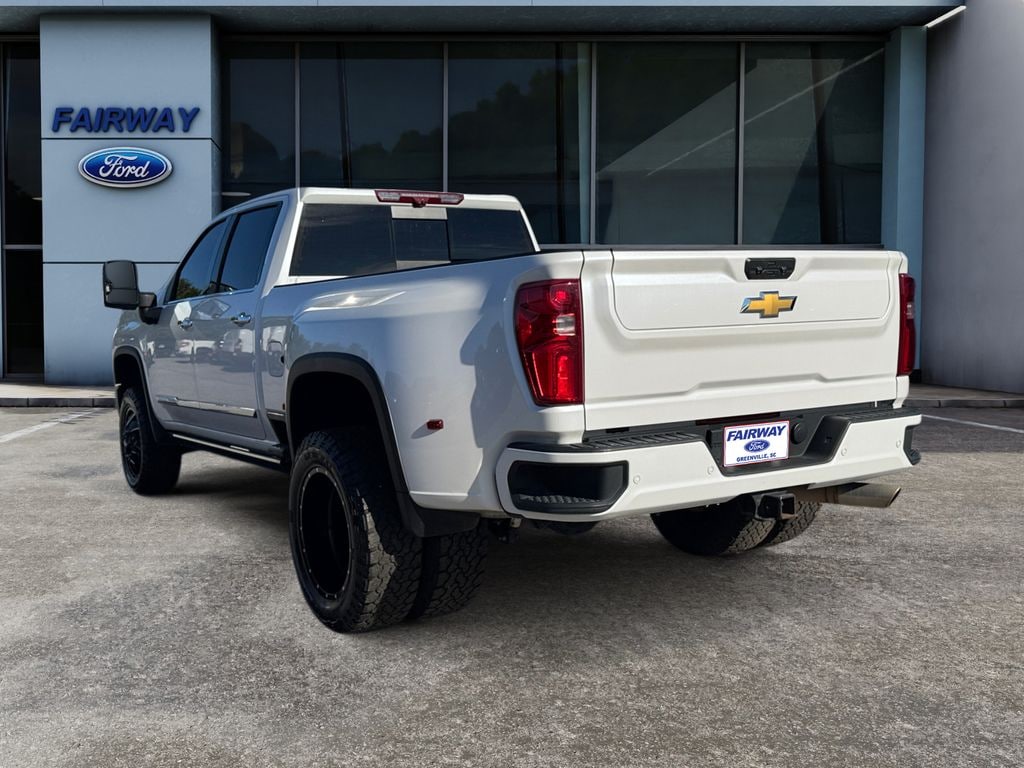 Used 2024 Chevrolet Silverado High Country Crew Cab