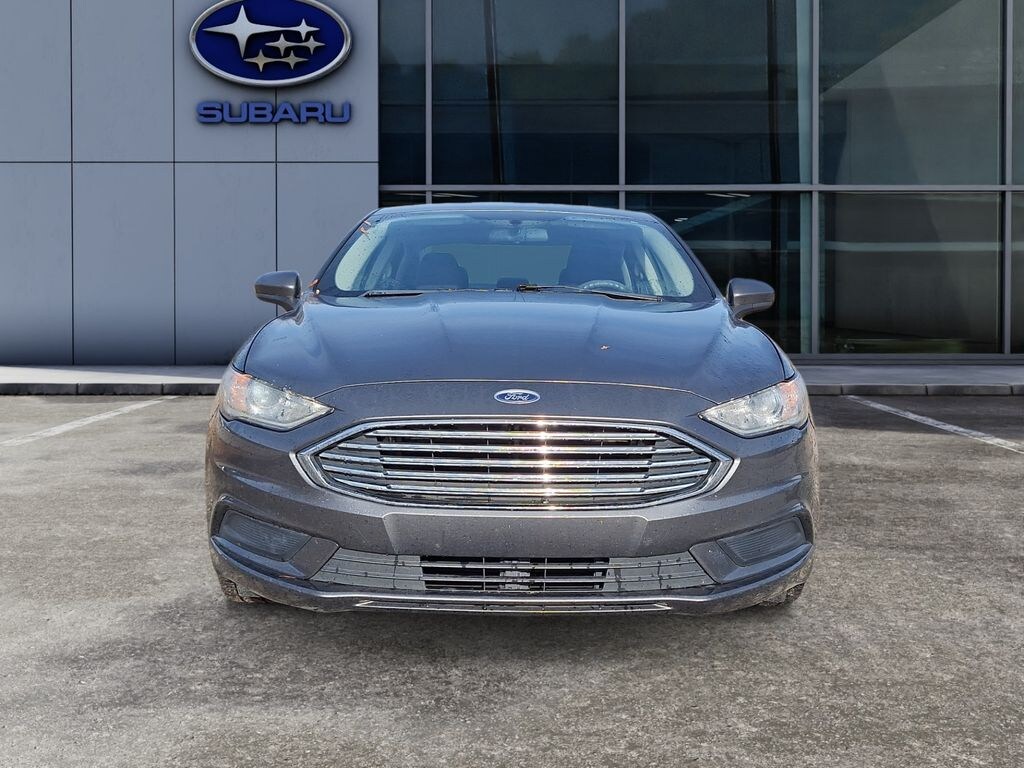 Used 2017 Ford Fusion SE Sedan
