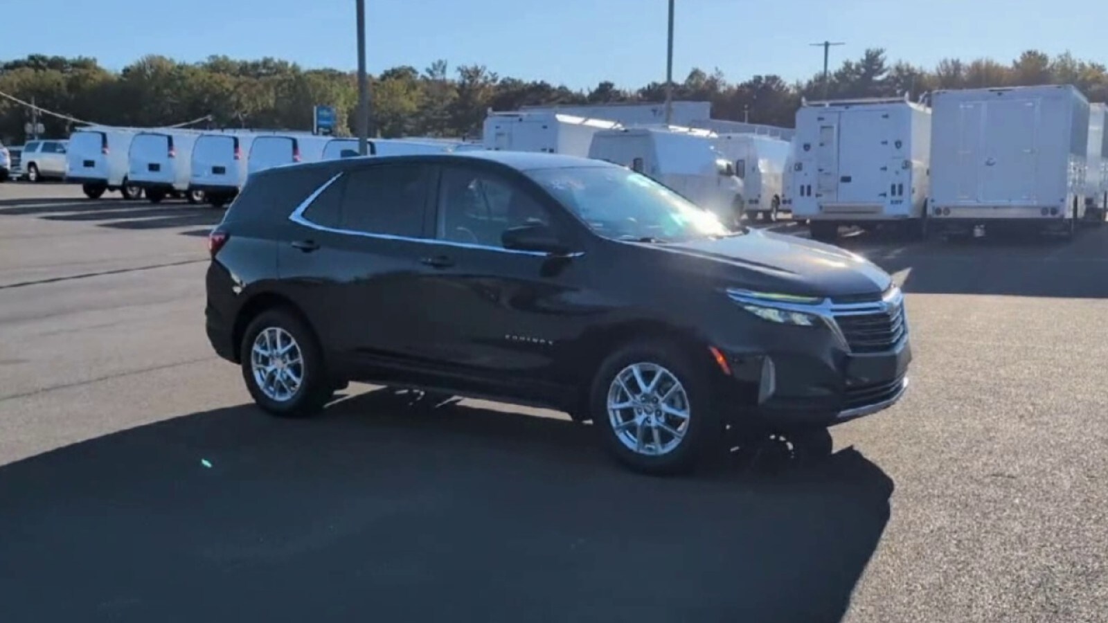 2022 Chevrolet Equinox LT photo 2