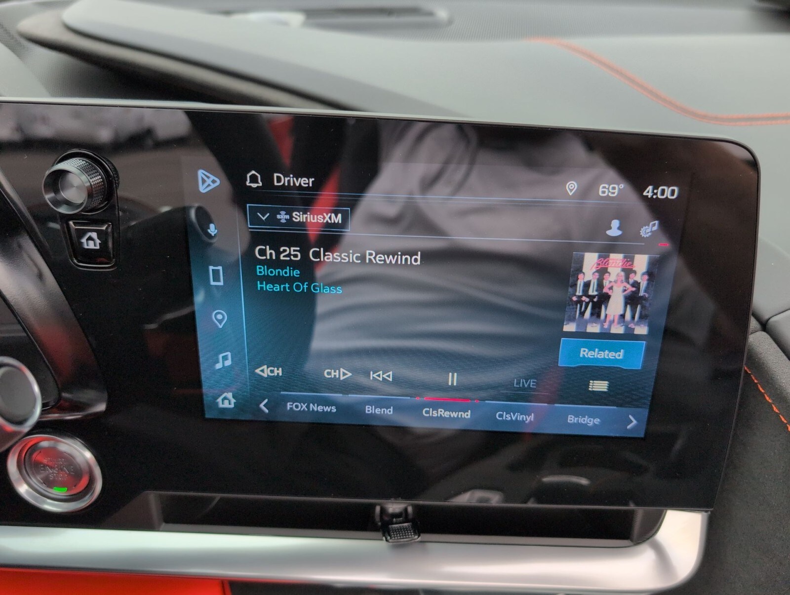 2025 Chevrolet Corvette 3LT - Photo 13