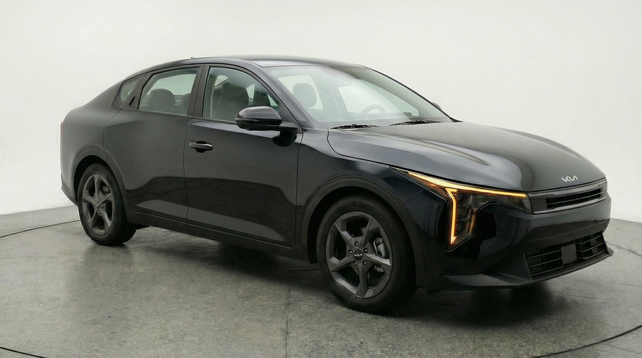 Thumbnail: 2025 Kia K4 - 1