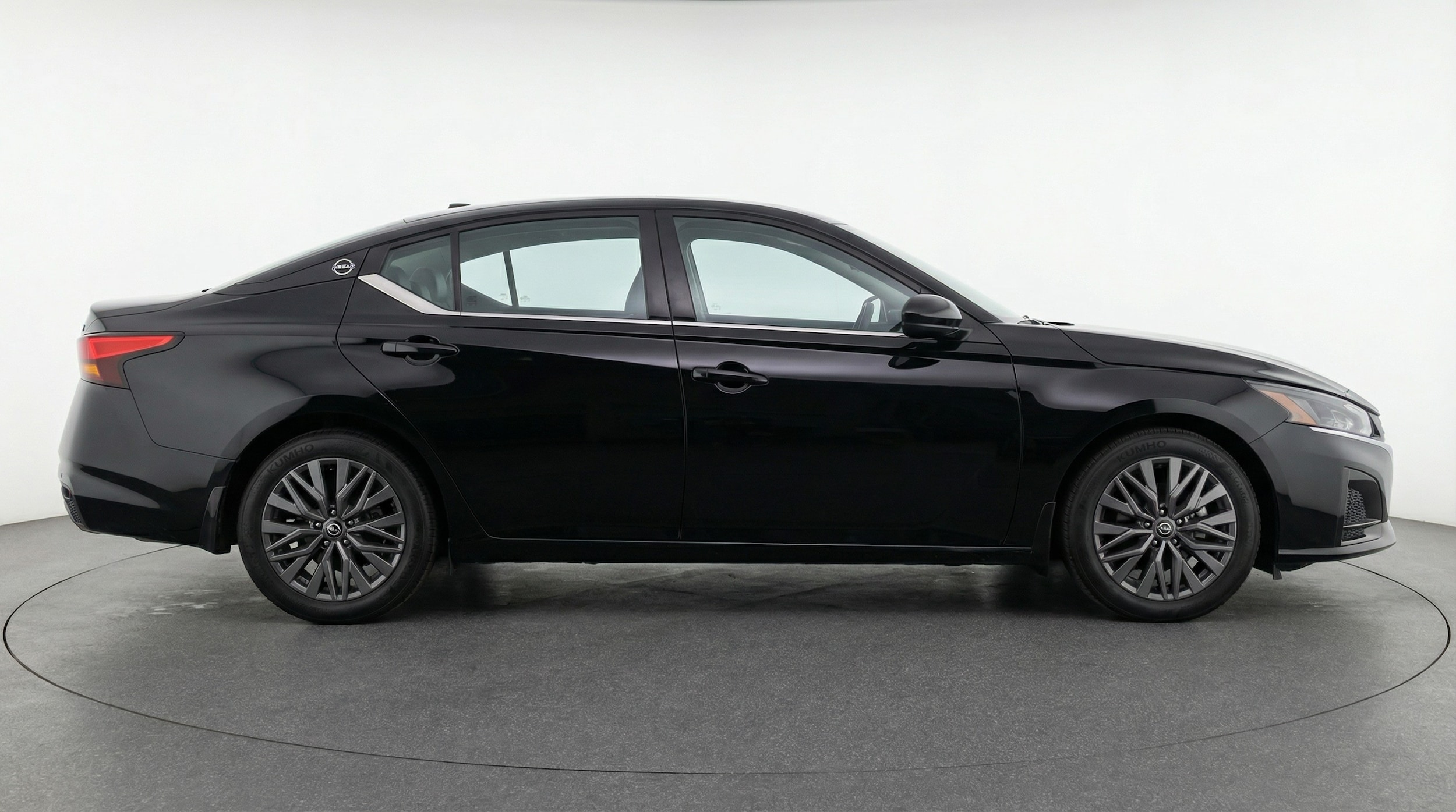 Thumbnail: 2025 Nissan Altima - 8