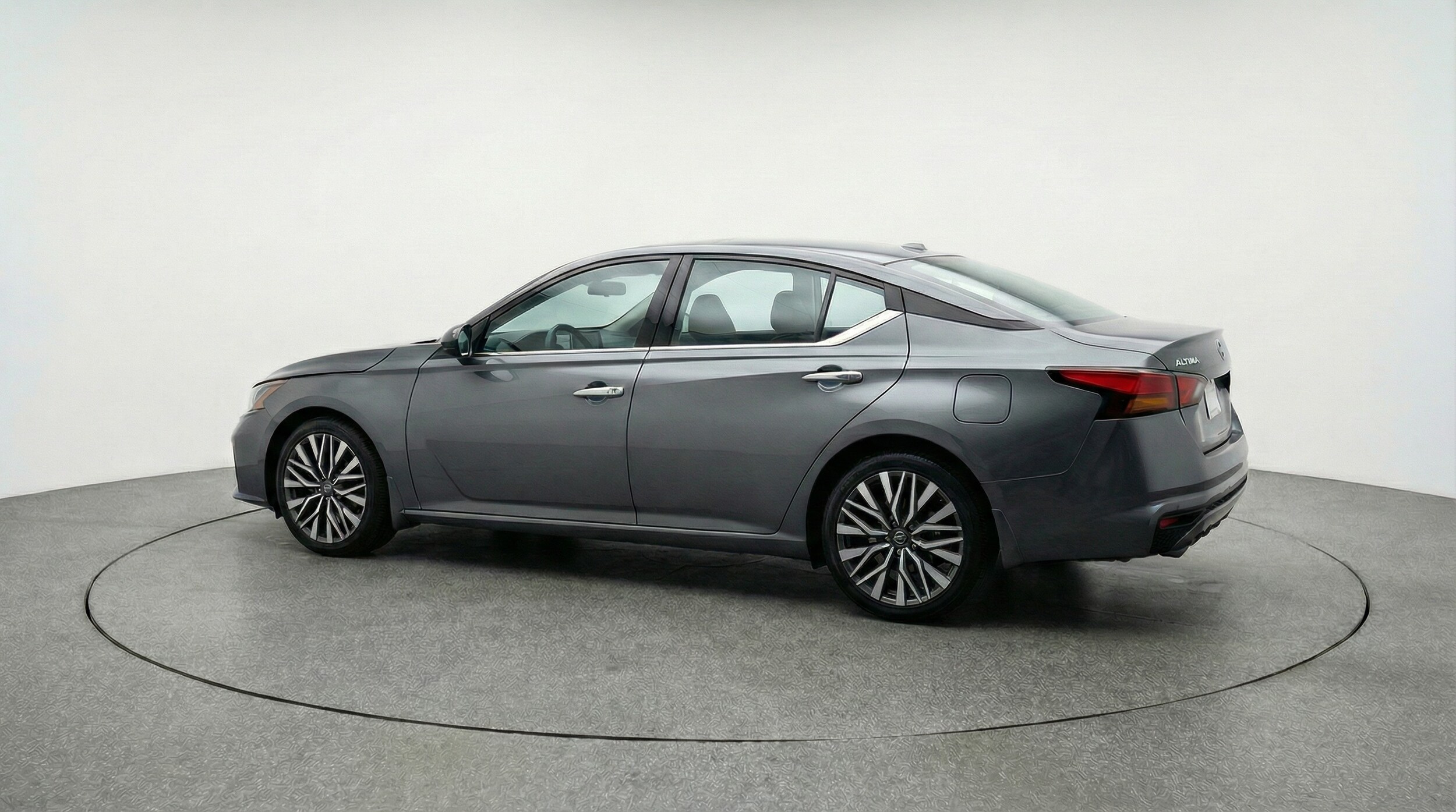 Thumbnail: 2025 Nissan Altima - 5