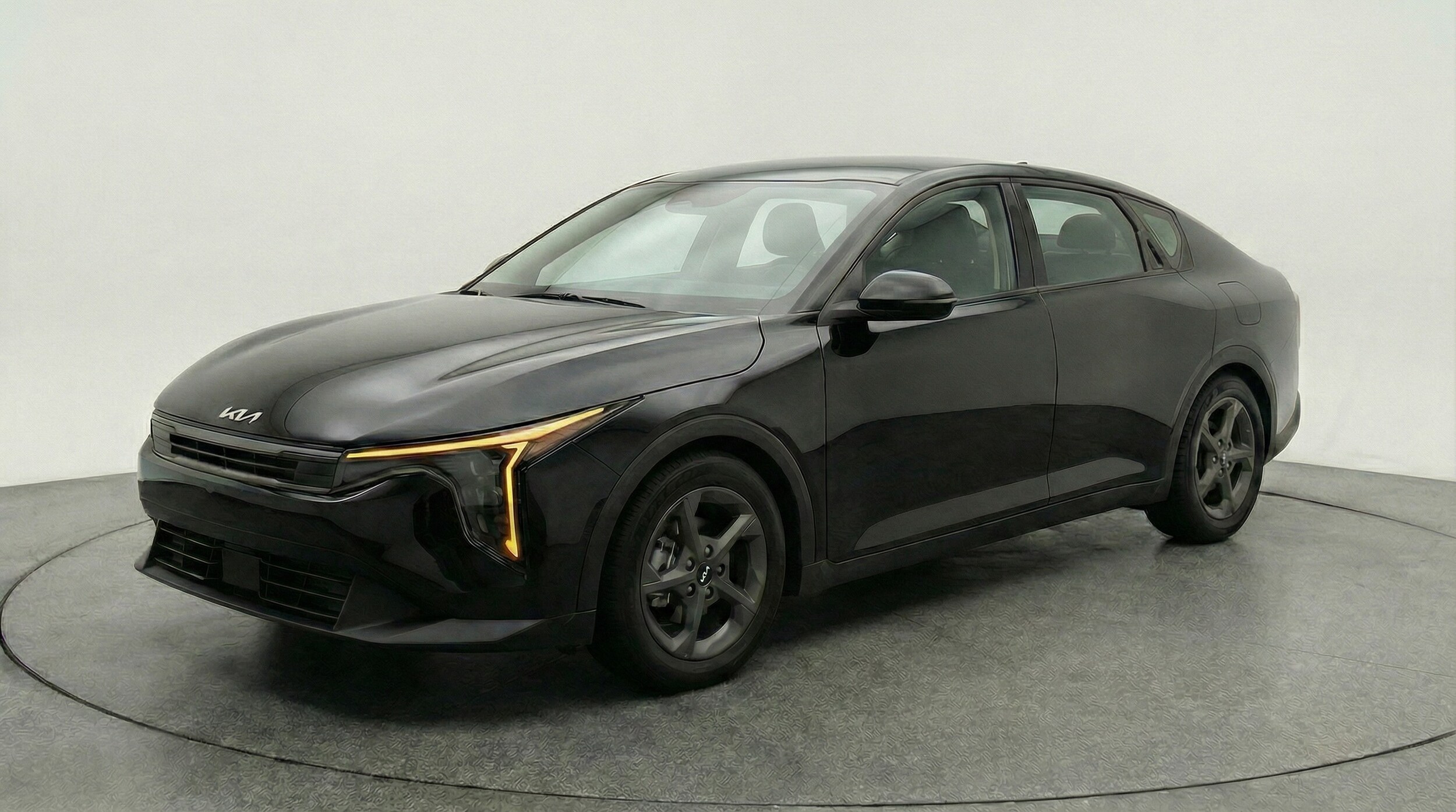 Thumbnail: 2025 Kia K4 - 3