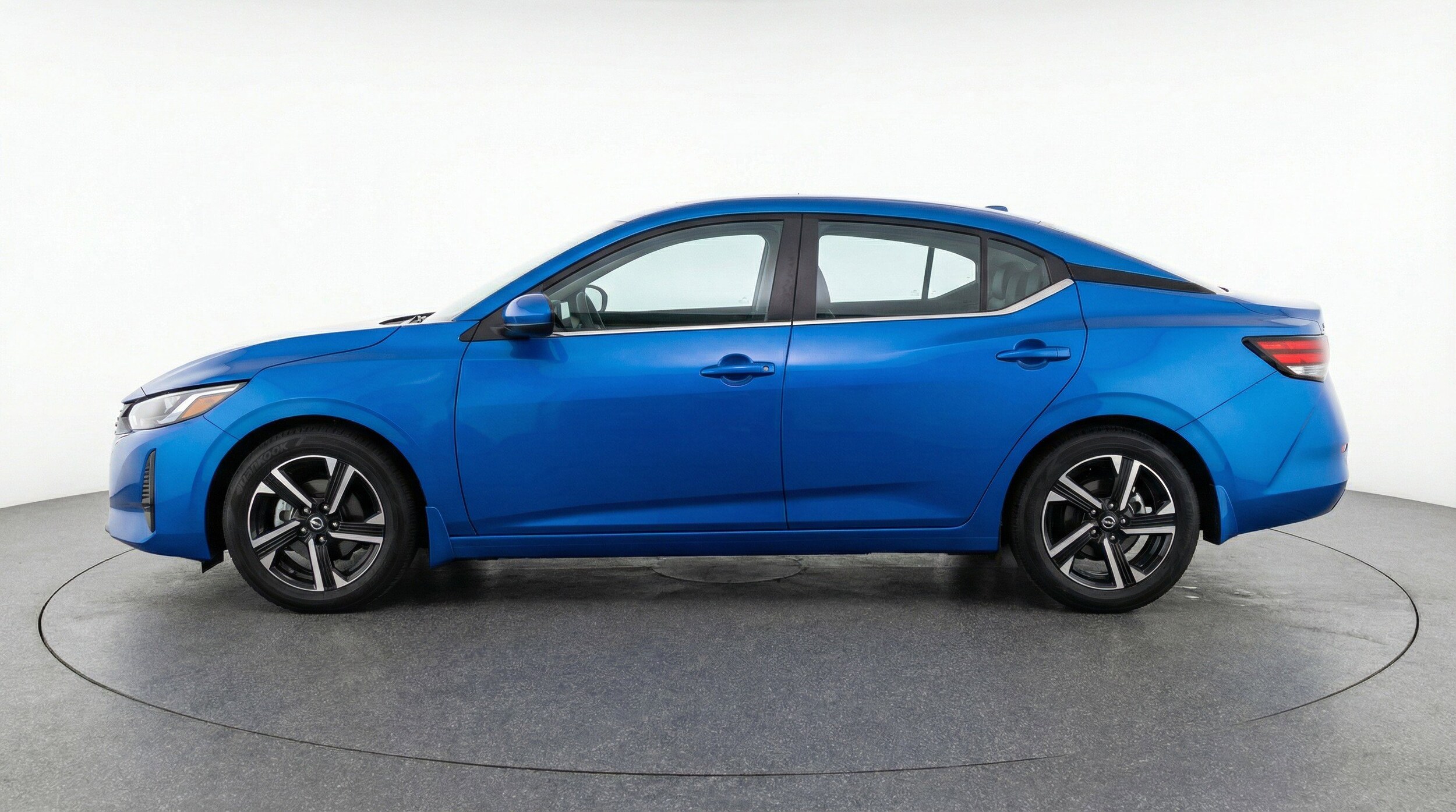 Thumbnail: 2025 Nissan Sentra - 5
