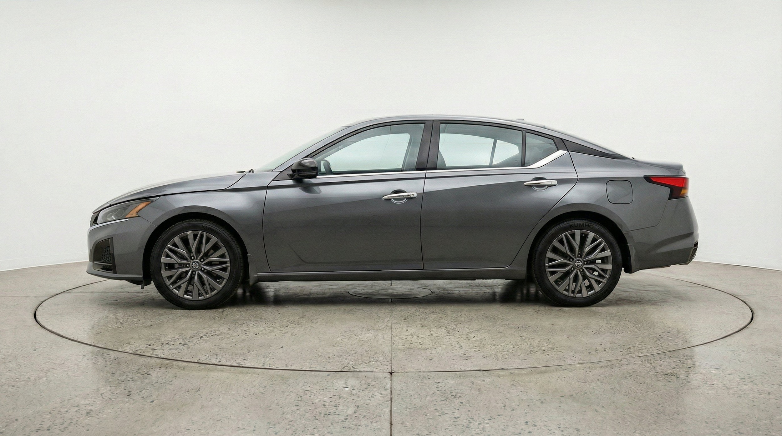 Thumbnail: 2025 Nissan Altima - 5