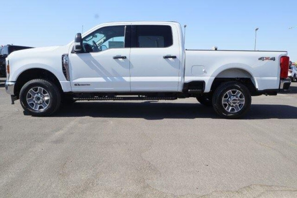 New 2025 Ford Super Duty F-350 XLT Truck