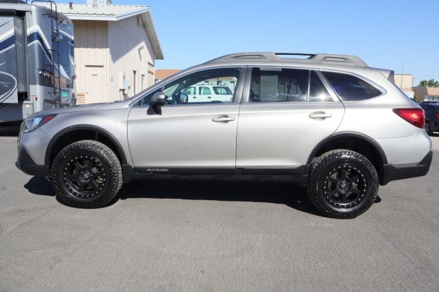 Used 2018 Subaru Outback Limited with VIN 4S4BSENC4J3359186 for sale in Fallon, NV