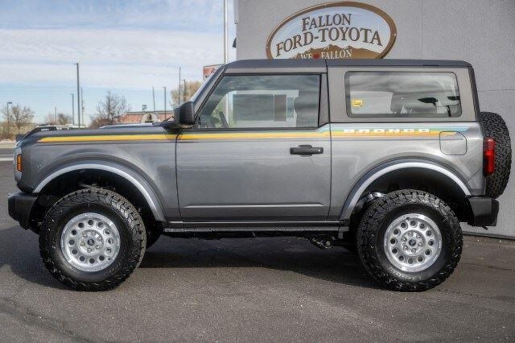 New 2025 Ford Bronco Base SUV