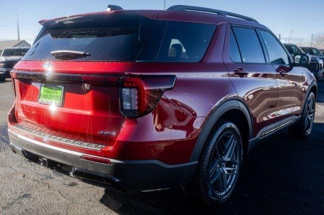 2026 Ford Explorer ST-Line - Photo 5