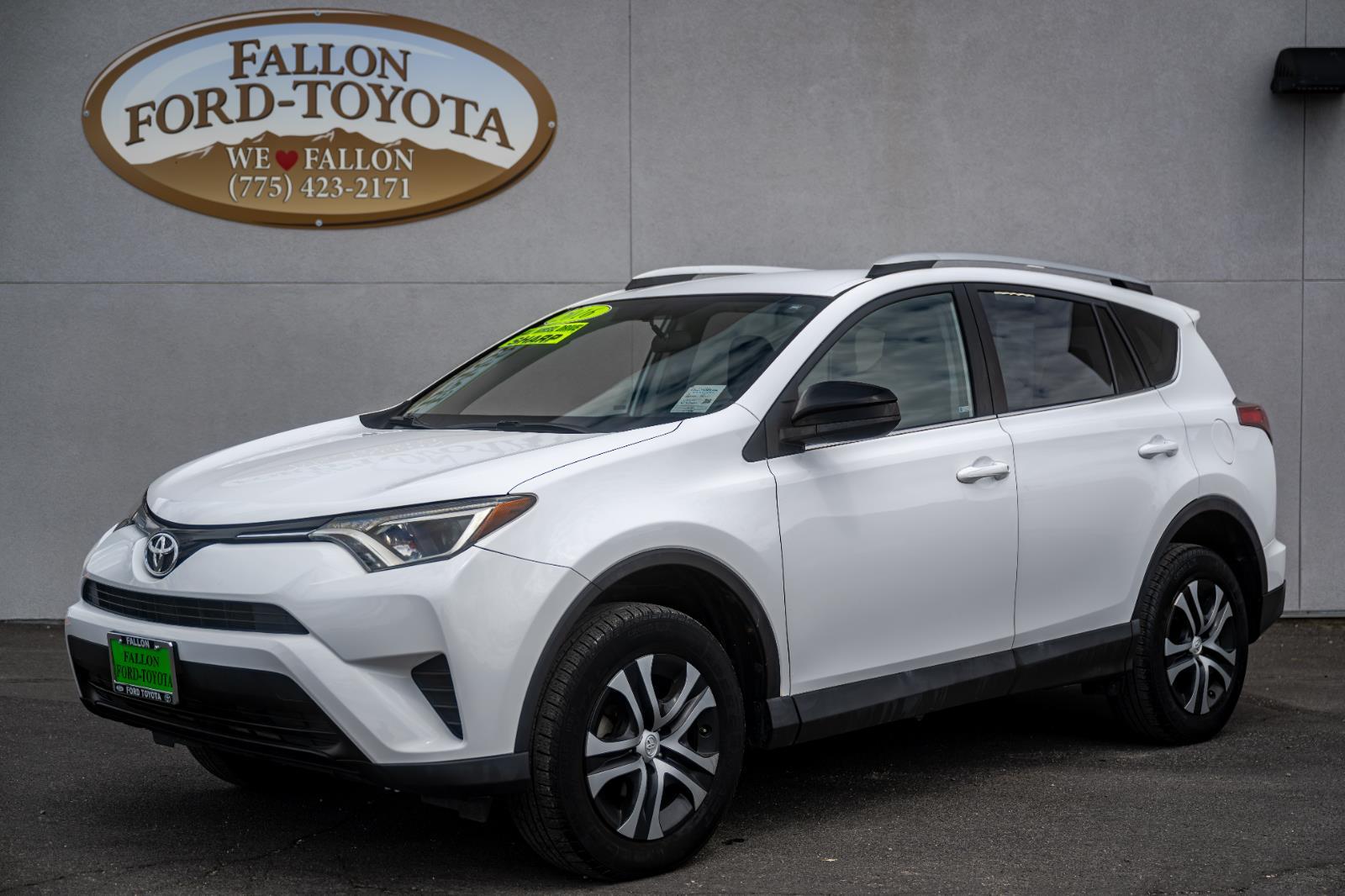 2016 Toyota RAV4 LE AWD's photo