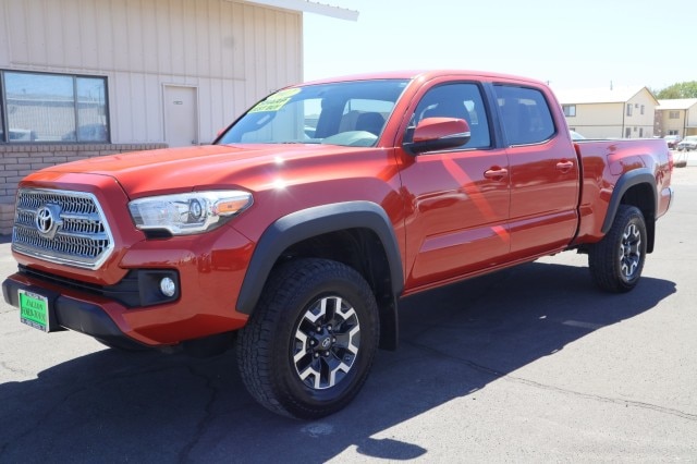 Used 2017 Toyota Tacoma TRD Off Road with VIN 3TMDZ5BN5HM012814 for sale in Fallon, NV