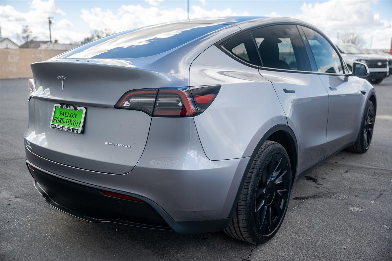 2024 Tesla Model Y Long Range - Photo 5