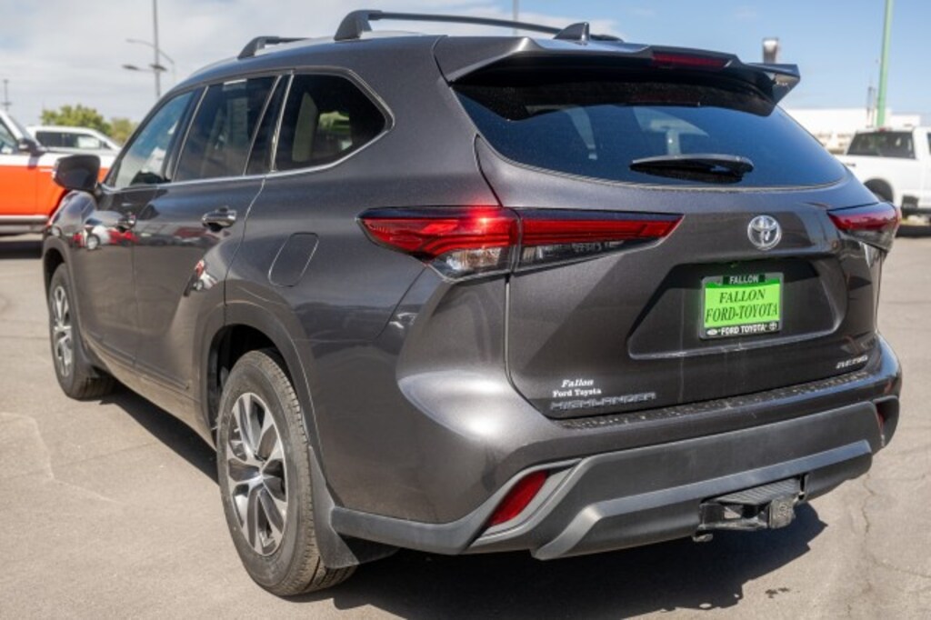 Used 2022 Toyota Highlander XLE SUV