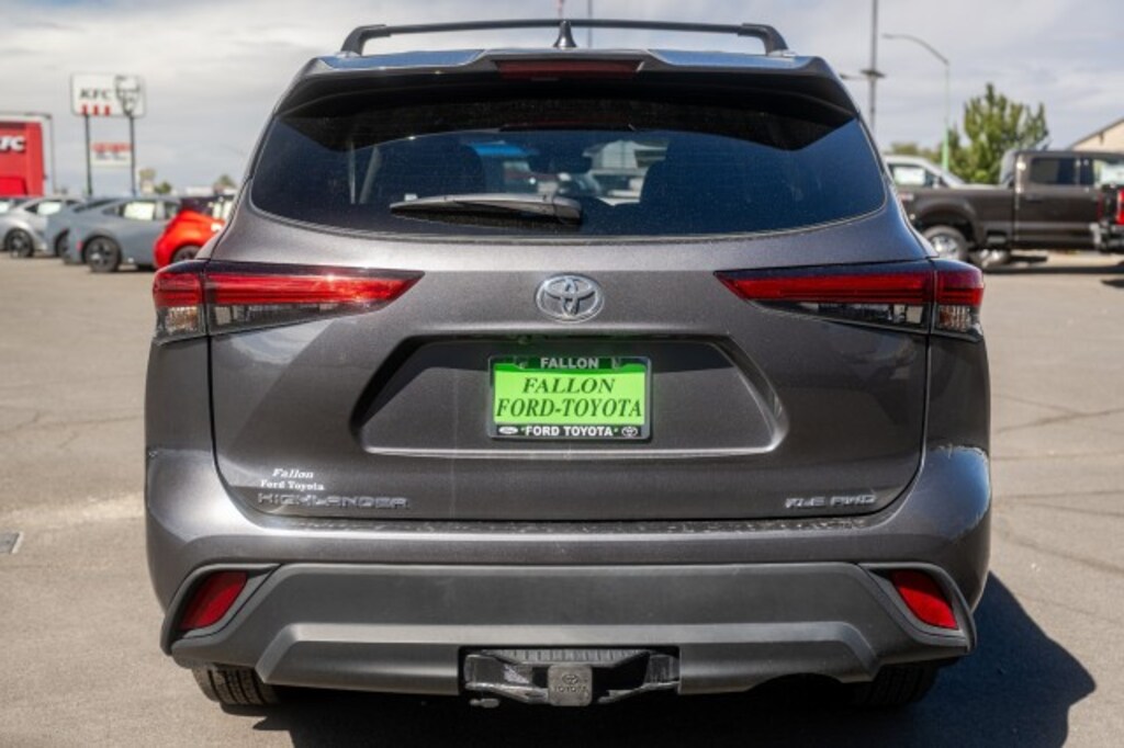 Used 2022 Toyota Highlander XLE SUV