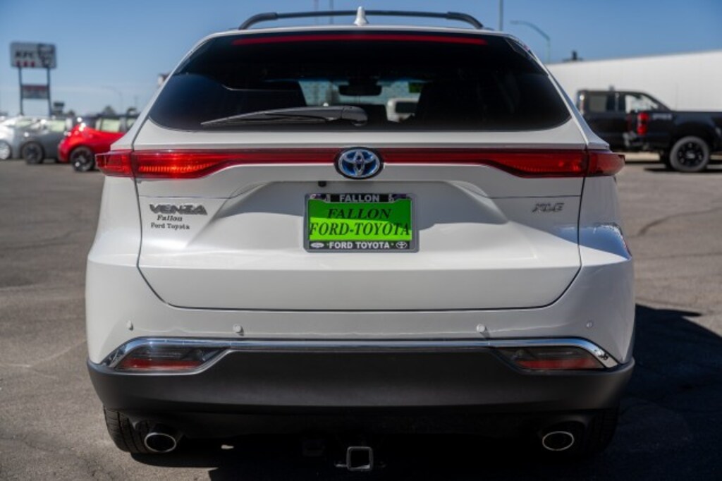 Used 2024 Toyota Venza XLE SUV
