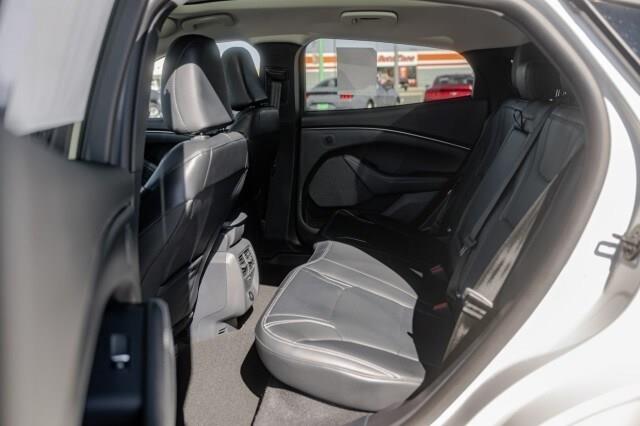 2025 Ford Mustang Mach-E Premium - Photo 10