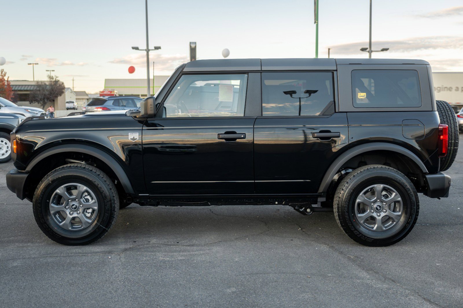 2025 Ford Bronco Big Bend photo 2