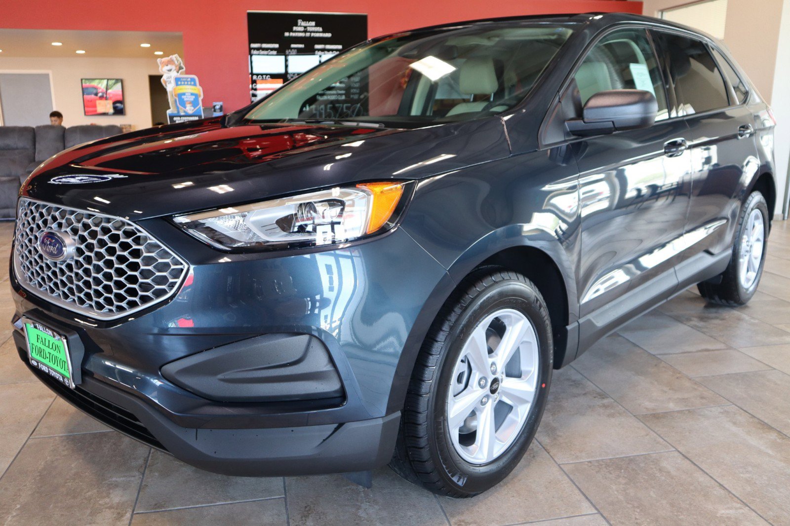 2024 Ford Edge SE photo 3